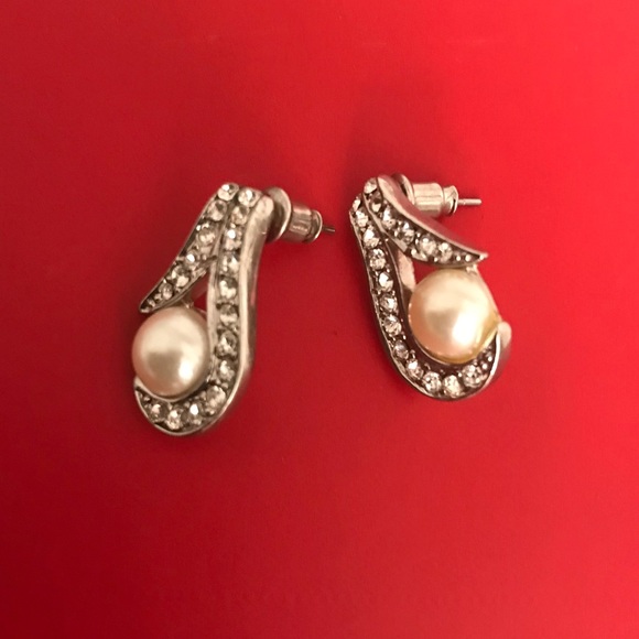 Vintage Faux Pearl Pierced Ear Earrings - Picture 2 of 5